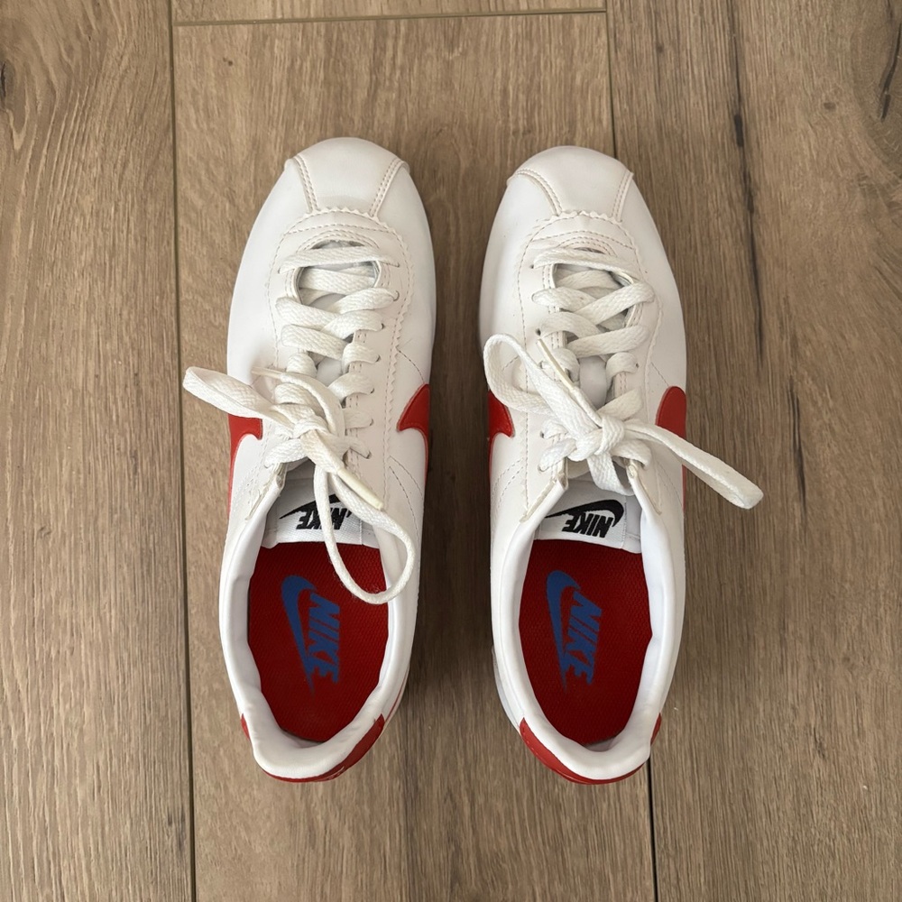 NIKE CLASSIC CORTEZ
LEATHER SNEAKER - Picture 4 of 4